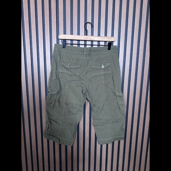 Kuhl Cargo Shorts 10 Womens Green Cotton Nylon 17" Inseam Side Pocket - Picture 2 of 11